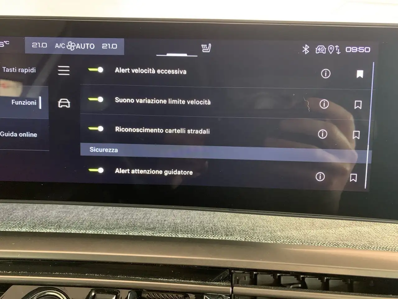 Peugeot 3008 III 2024 1.2 hybrid GT 145cv e-dcs6 28