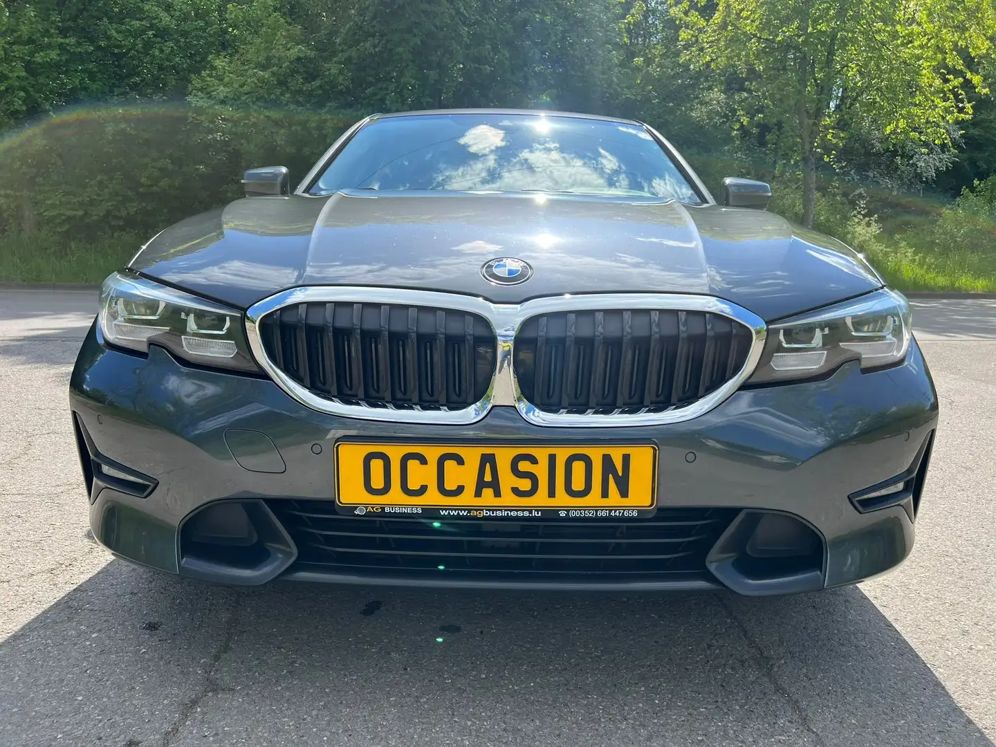 BMW 318 318DA Aut. Sport Line Cuir Navi Camera Jante Grau - 2
