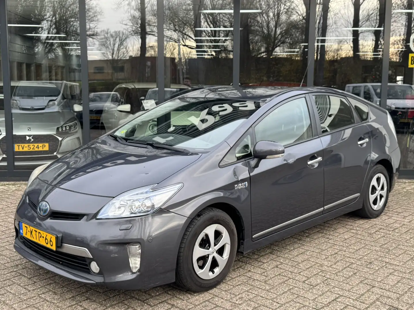 Toyota Prius 1.8 Plug-in Executive*Navi*ECC*EXPORTPRIJS* Grau - 2
