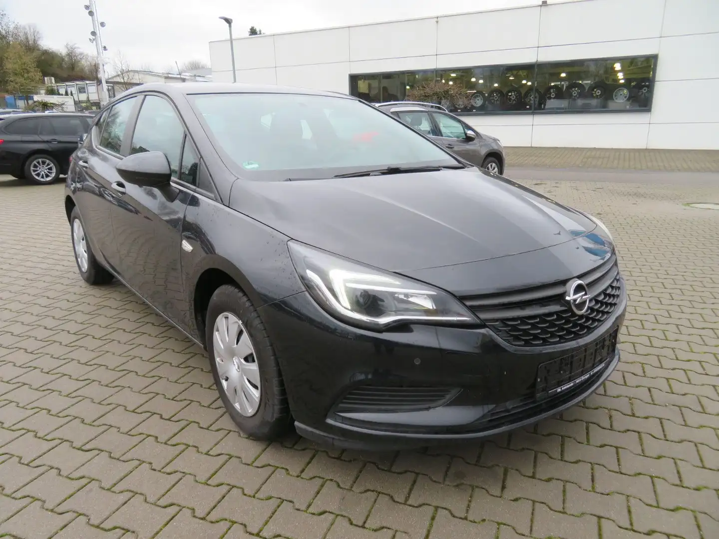 Opel Astra K Lim. 5-trg. Selection Start/Stop PDC USB Schwarz - 1