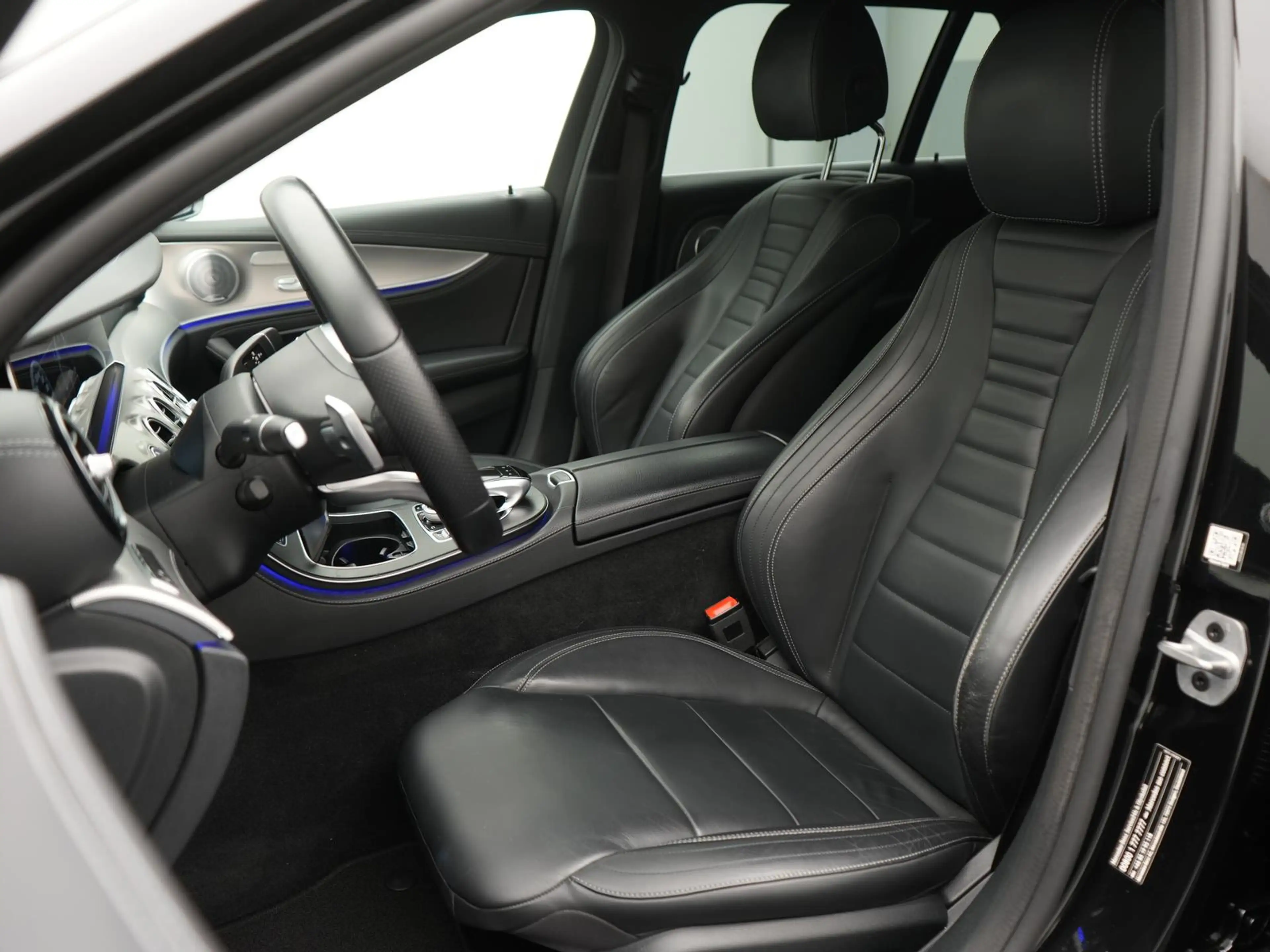 Mercedes-Benz E 220 d AMG-Line,MULTIBEAM,MEMO,360°,BURMESTE,AHK — photo 6
