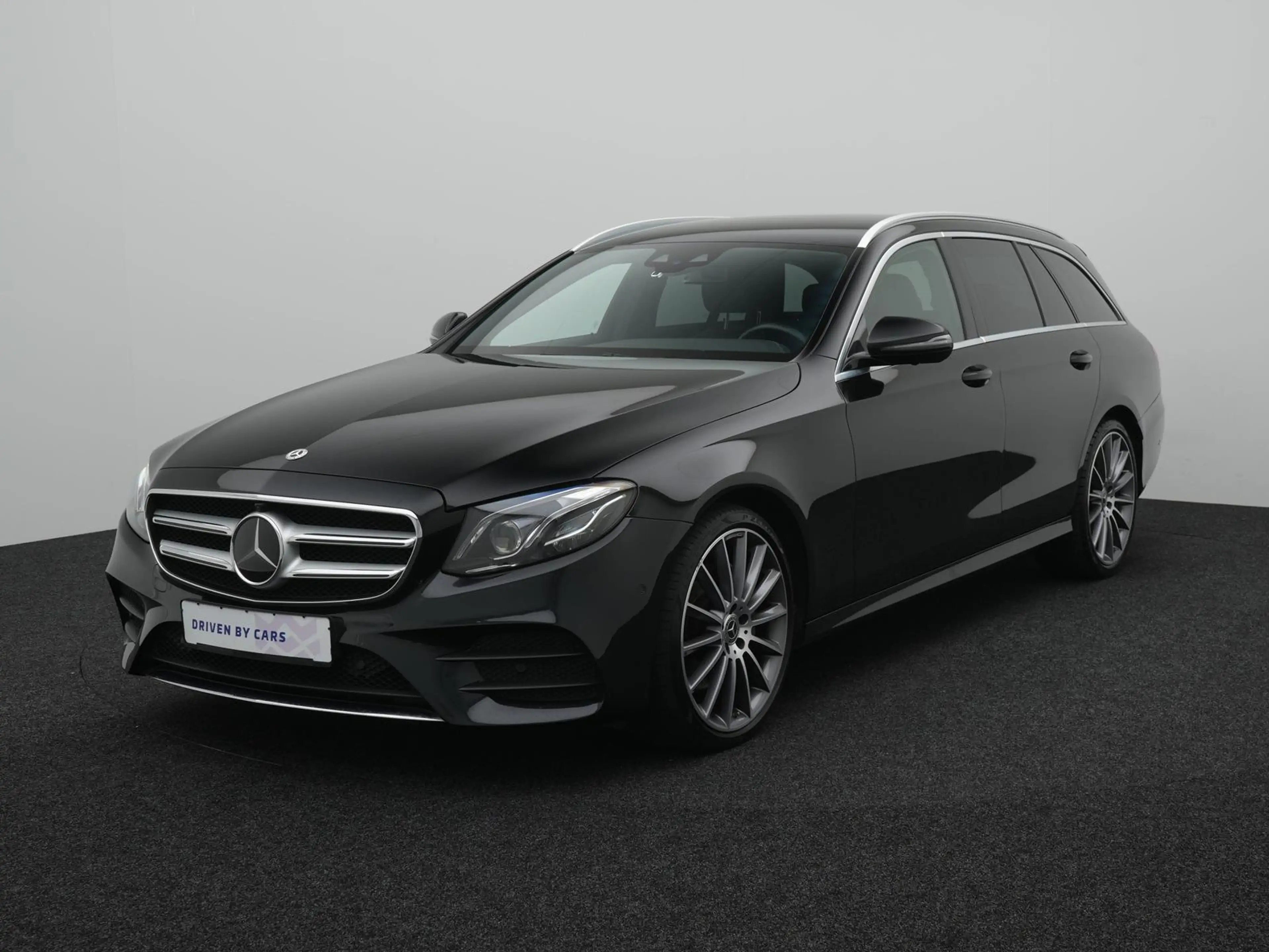 Mercedes-Benz E 220 d AMG-Line,MULTIBEAM,MEMO,360°,BURMESTE,AHK — photo 2