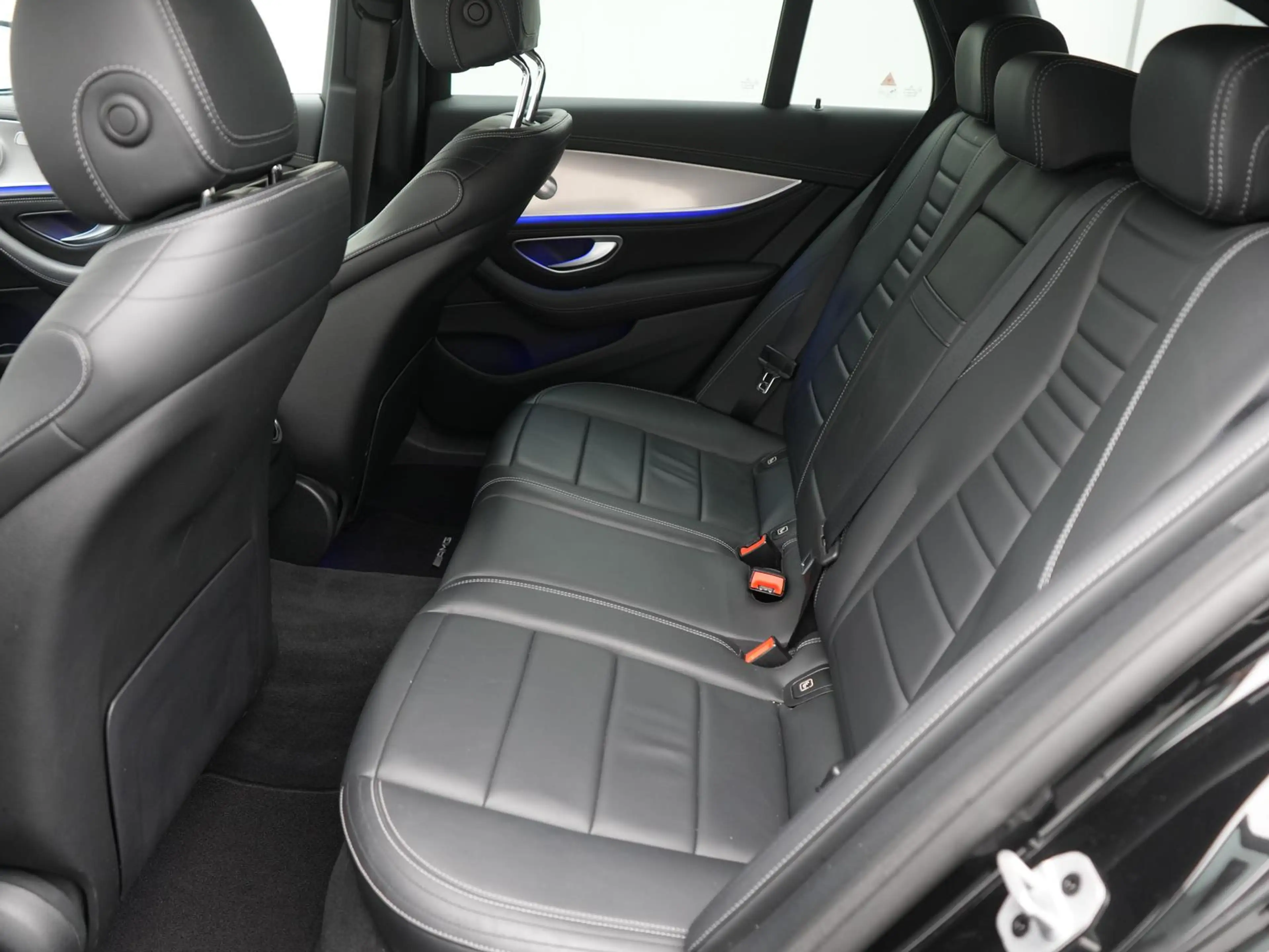 Mercedes-Benz E 220 d AMG-Line,MULTIBEAM,MEMO,360°,BURMESTE,AHK — photo 7