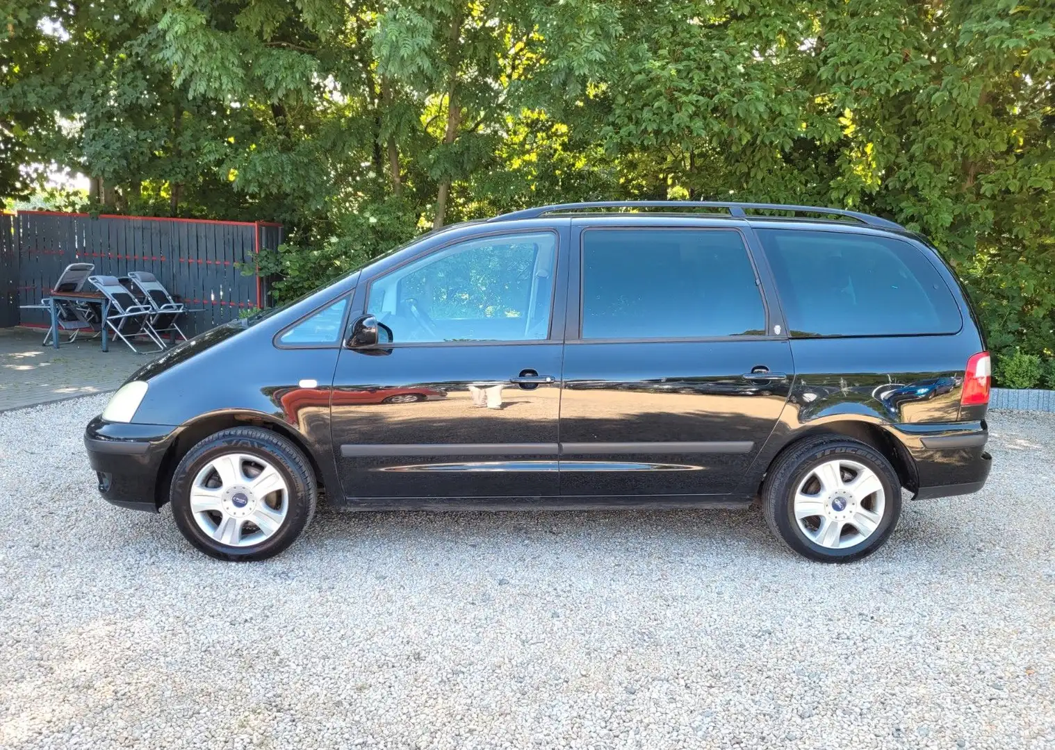 Ford Galaxy Ghia 1.9 D*SZH*Klimaaut.*PDC*AHK*LMF*TÜV* Black - 2