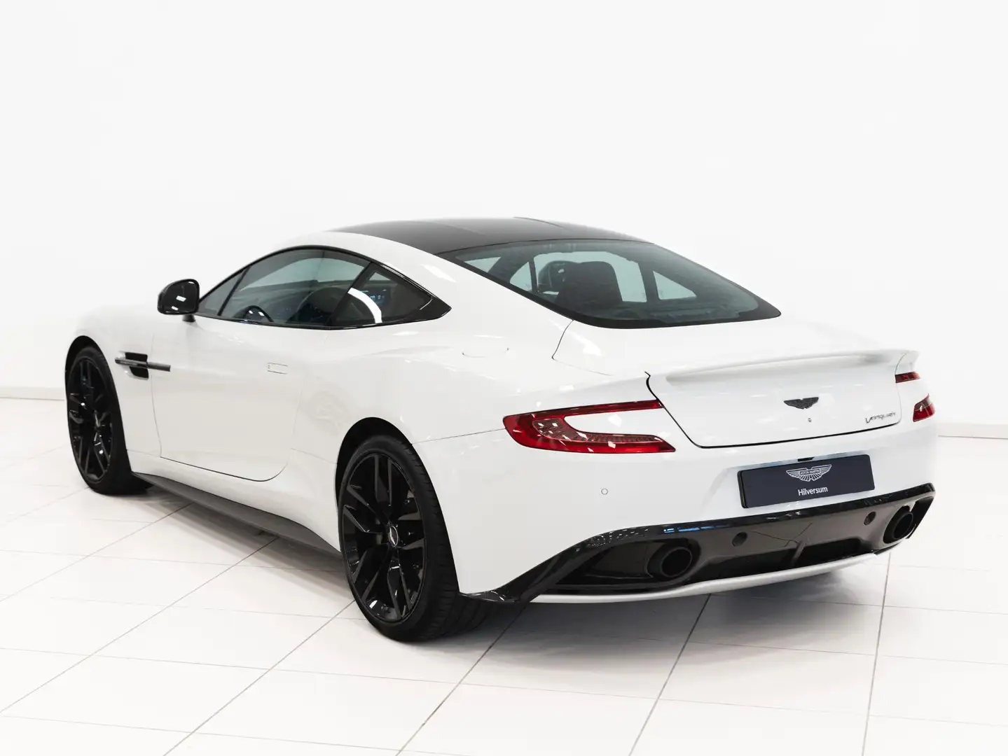 Aston Martin Vanquish Coupe 8-Speed Carbon White Edition Blanco - 2