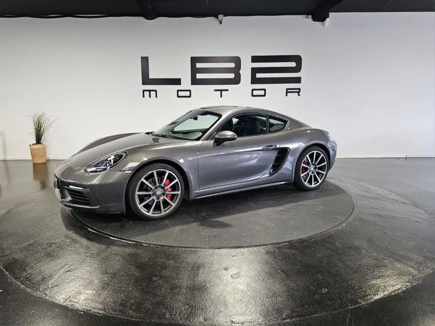 Porsche Cayman S PDK Grau - 1