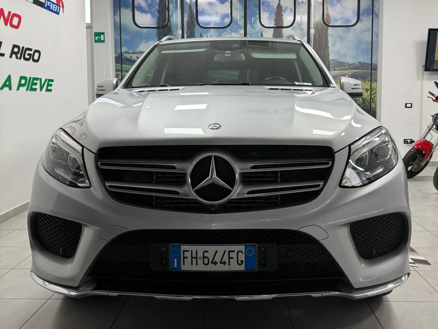 Mercedes-Benz GLE 250 GLE - W166 d Sport 4matic auto Grijs - 2