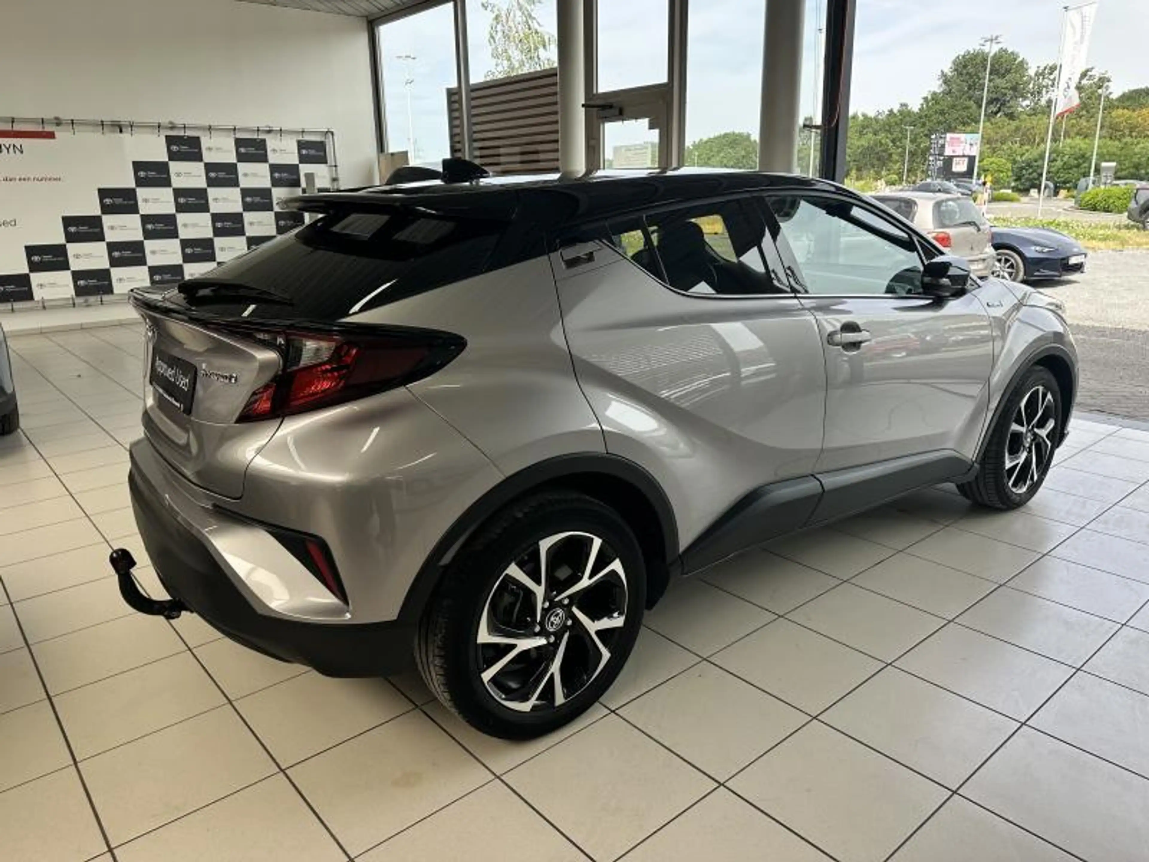 Toyota C-HR C-LUB BI-TONE — photo 7