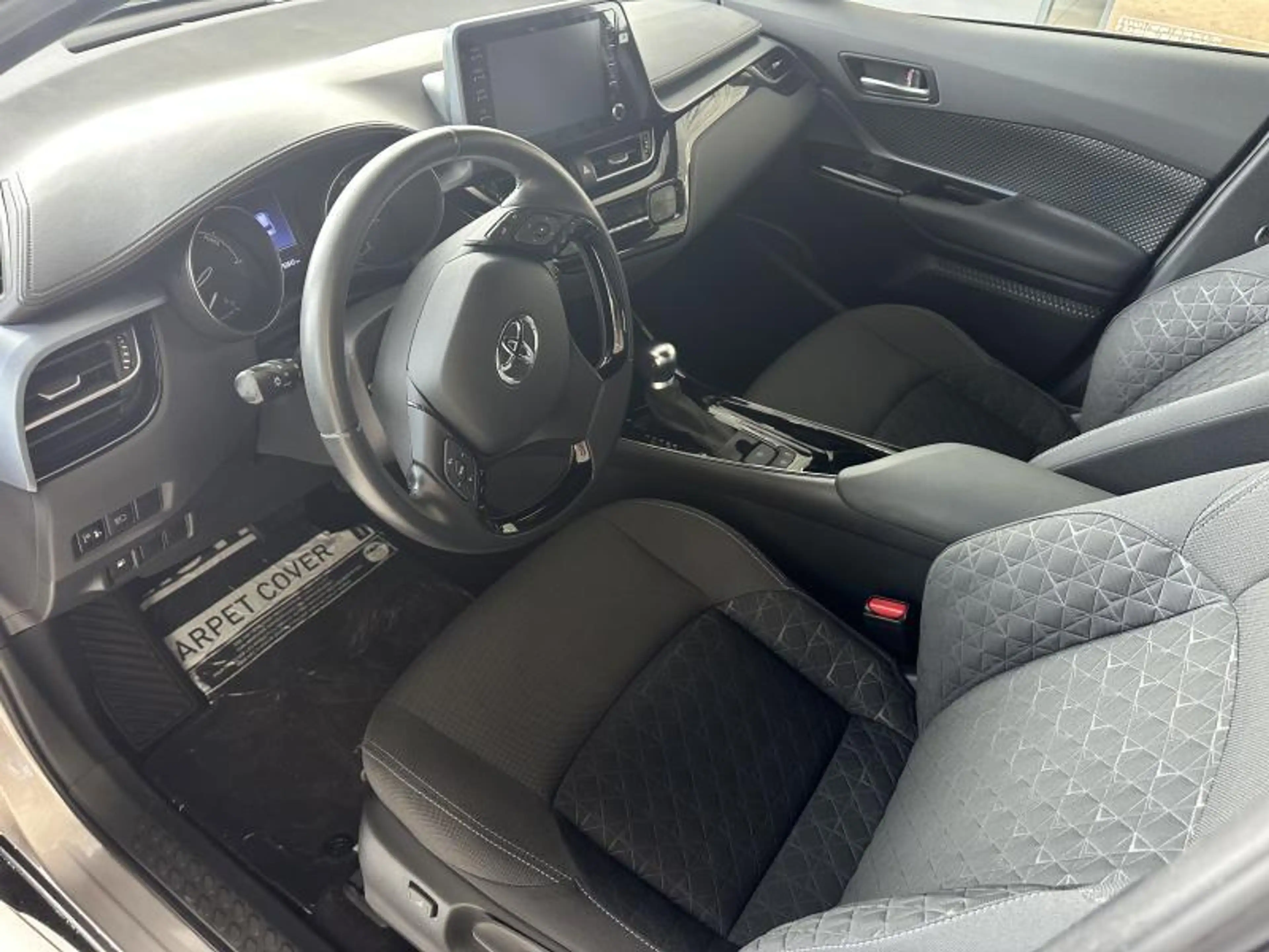 Toyota C-HR C-LUB BI-TONE — photo 15