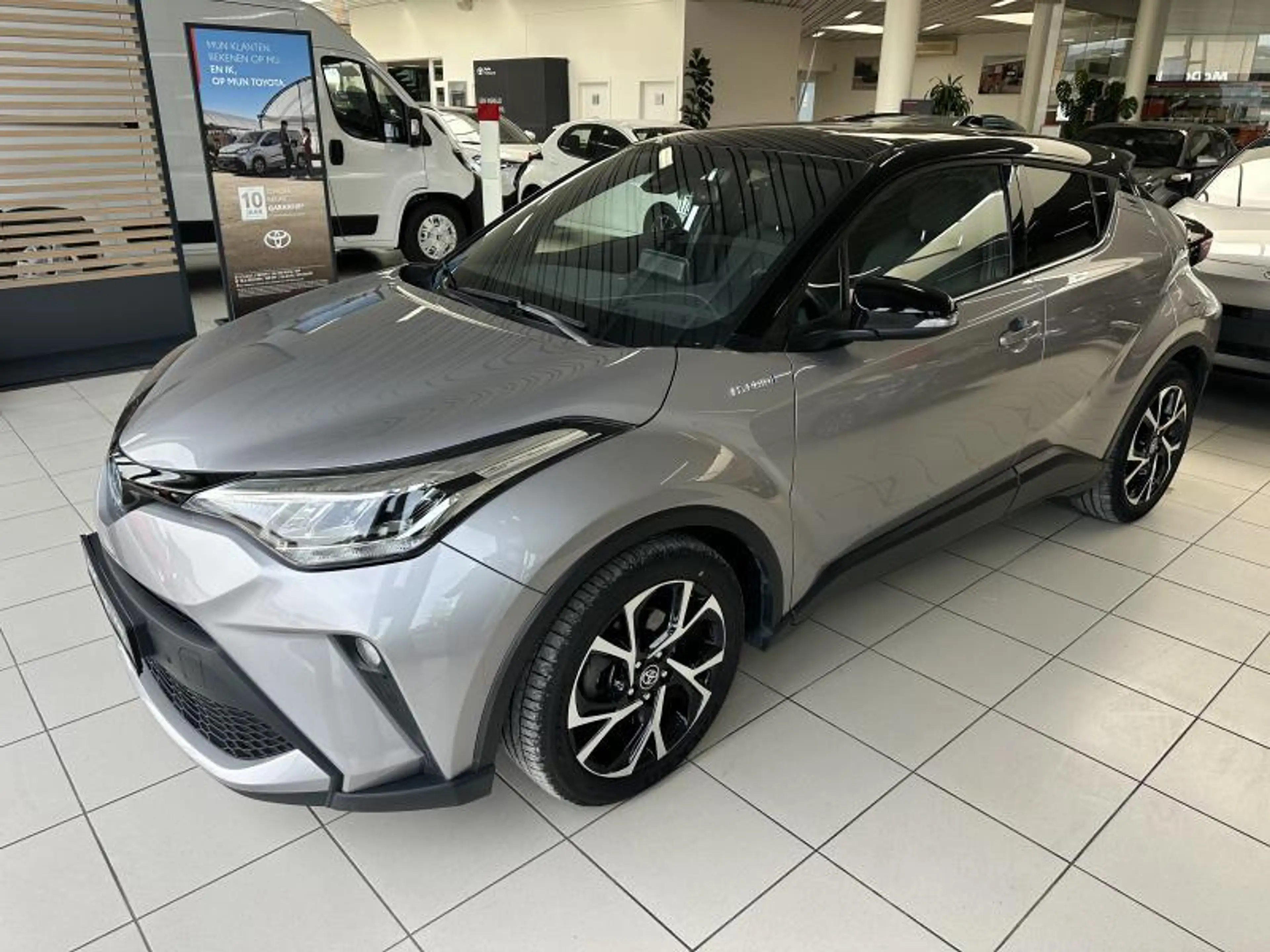 Toyota C-HR C-LUB BI-TONE — photo 3