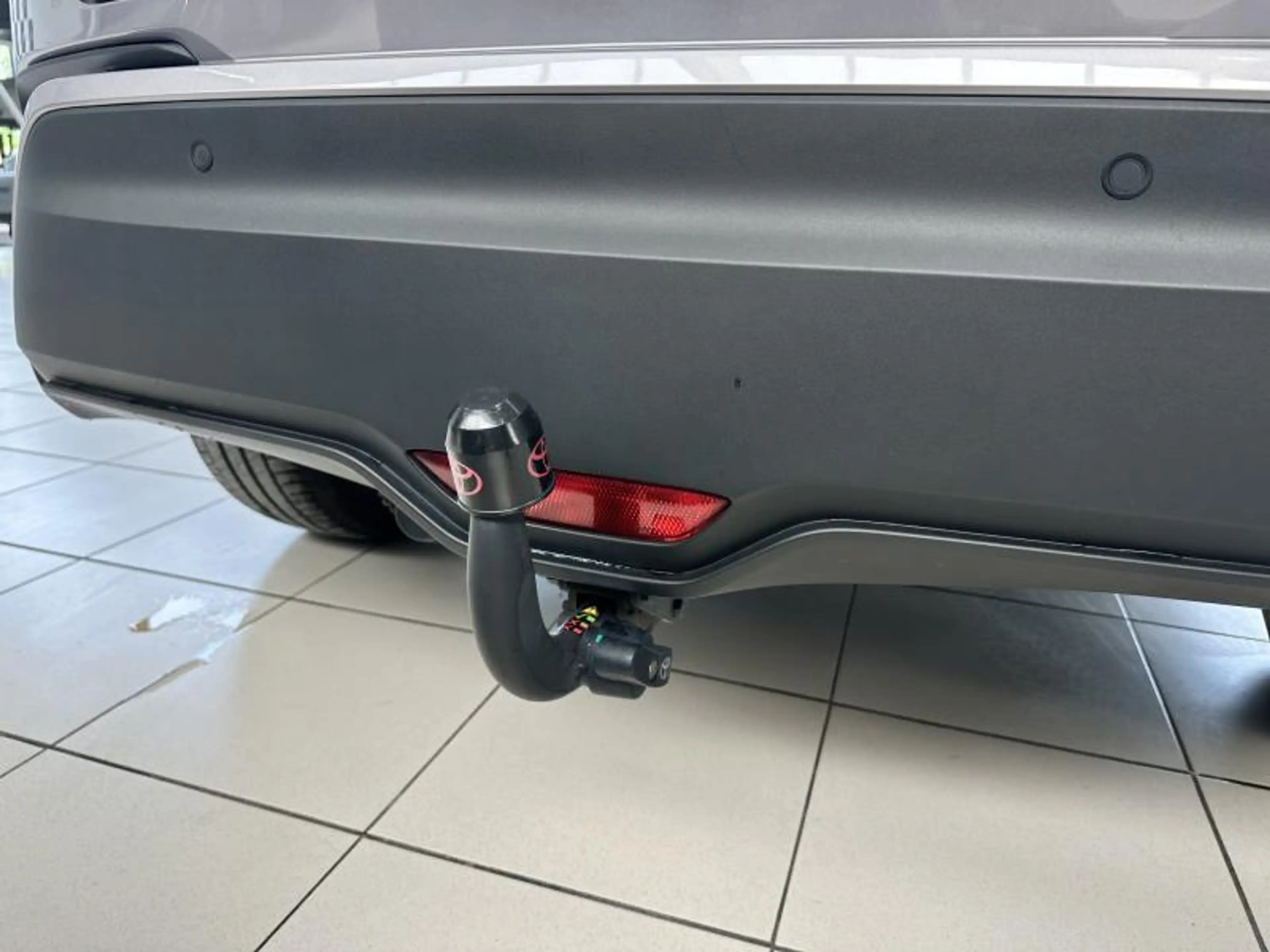 Toyota C-HR C-LUB BI-TONE — photo 8