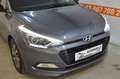 Hyundai i20 1,25 **Life Go**2.Besitz**Sitzheizung** Grau - thumbnail 2