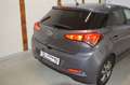 Hyundai i20 1,25 **Life Go**2.Besitz**Sitzheizung** Grau - thumbnail 10