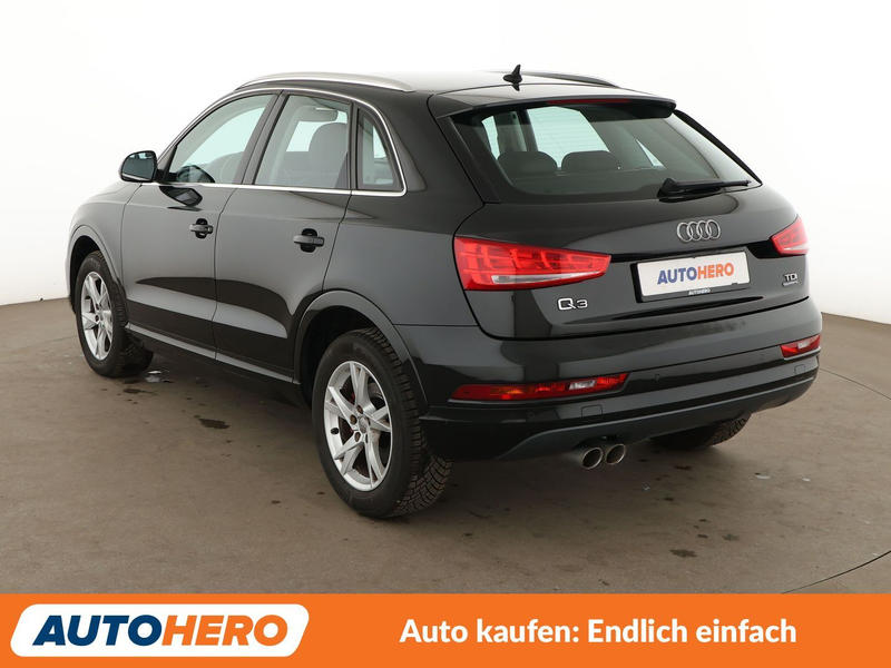 Audi Q3 2.0 TDI quattro Sport Aut.*NAVI*XENON*PDC*SHZ* — photo 4