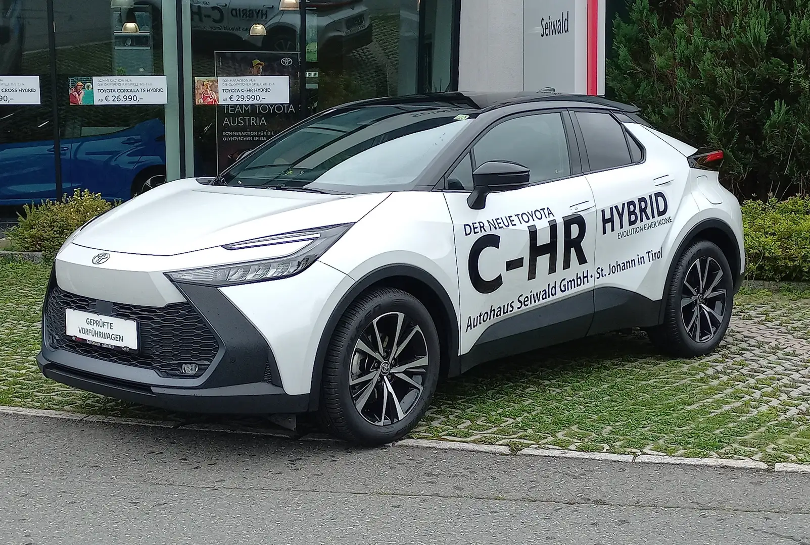 Toyota C-HR 1,8 Hybrid FWD Active Drive Blanco - 1
