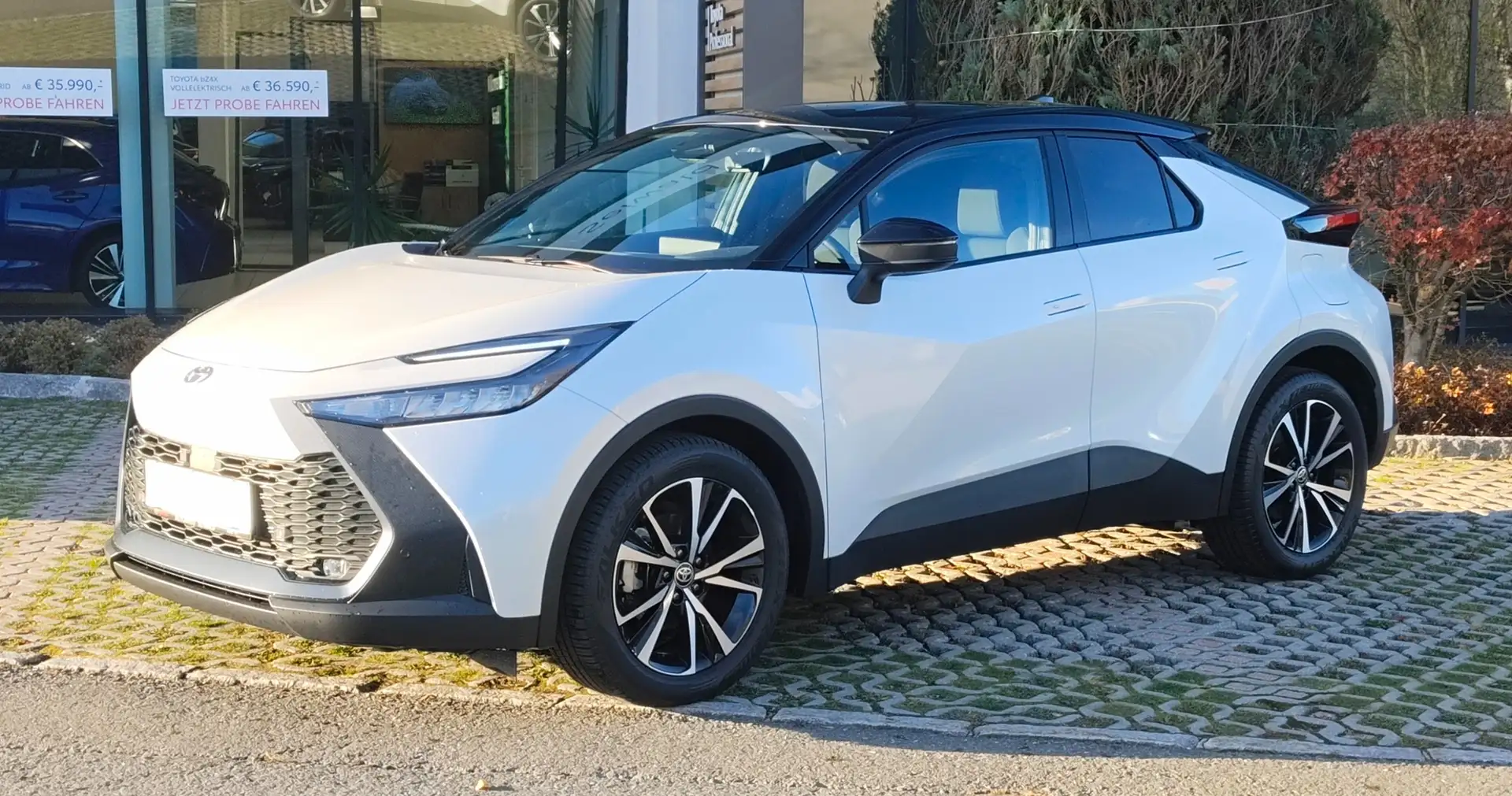 Toyota C-HR 1,8 Hybrid FWD Active Drive Weiß - 1