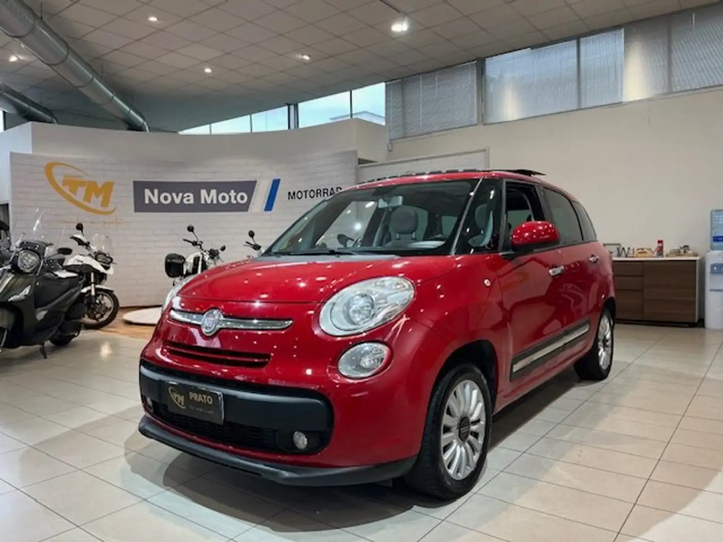 Fiat 500L Living 0.9 t.air Lounge 105cv *7 POSTI* Червоний - 1