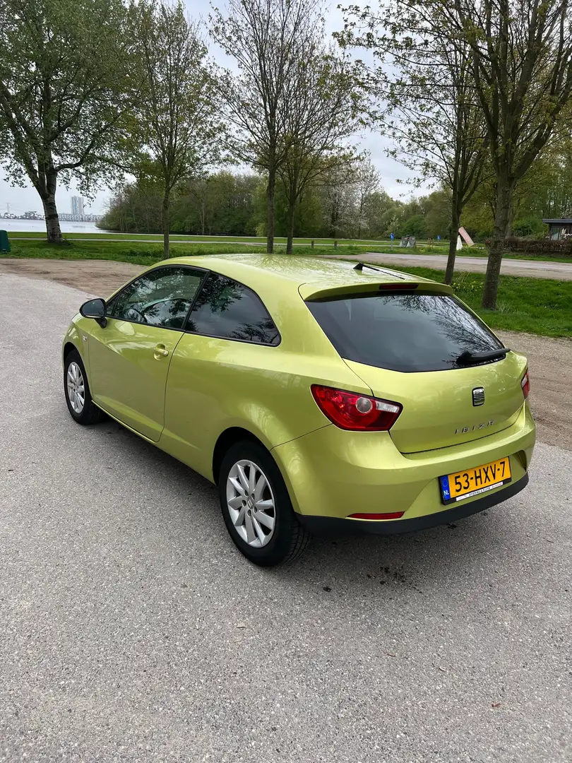 SEAT Ibiza 1.4 Reference Geel - 2