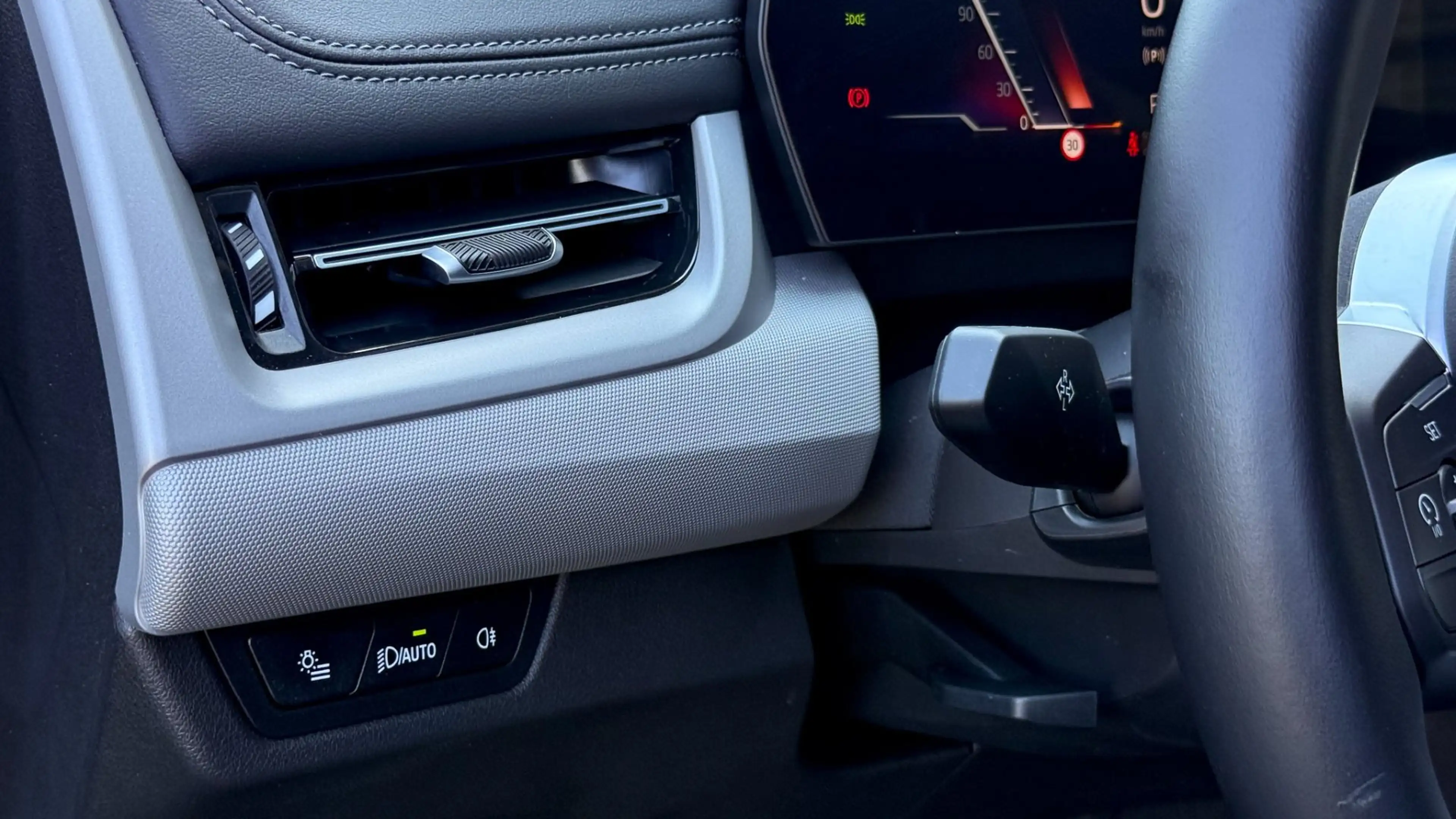 BMW 220 d — photo 11