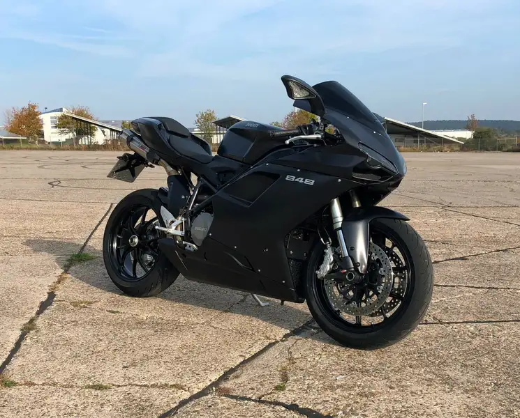 Ducati 848