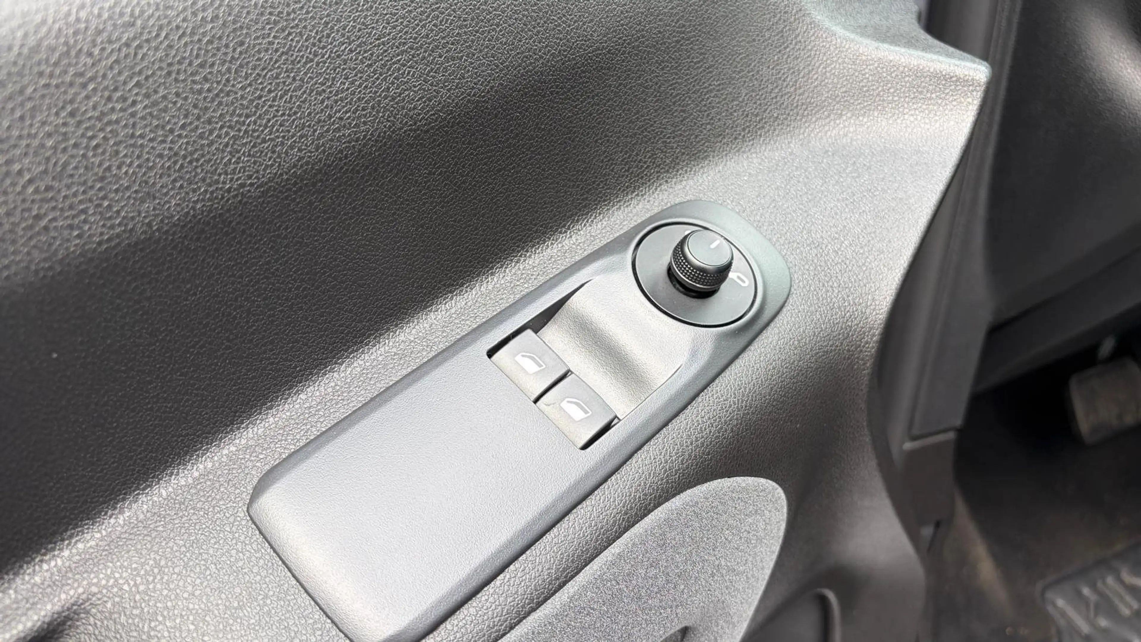 Peugeot e-Rifter EV 50KWH 136PK L1 ALLURE / NAVI / AIRCO / LED / PD — photo 18