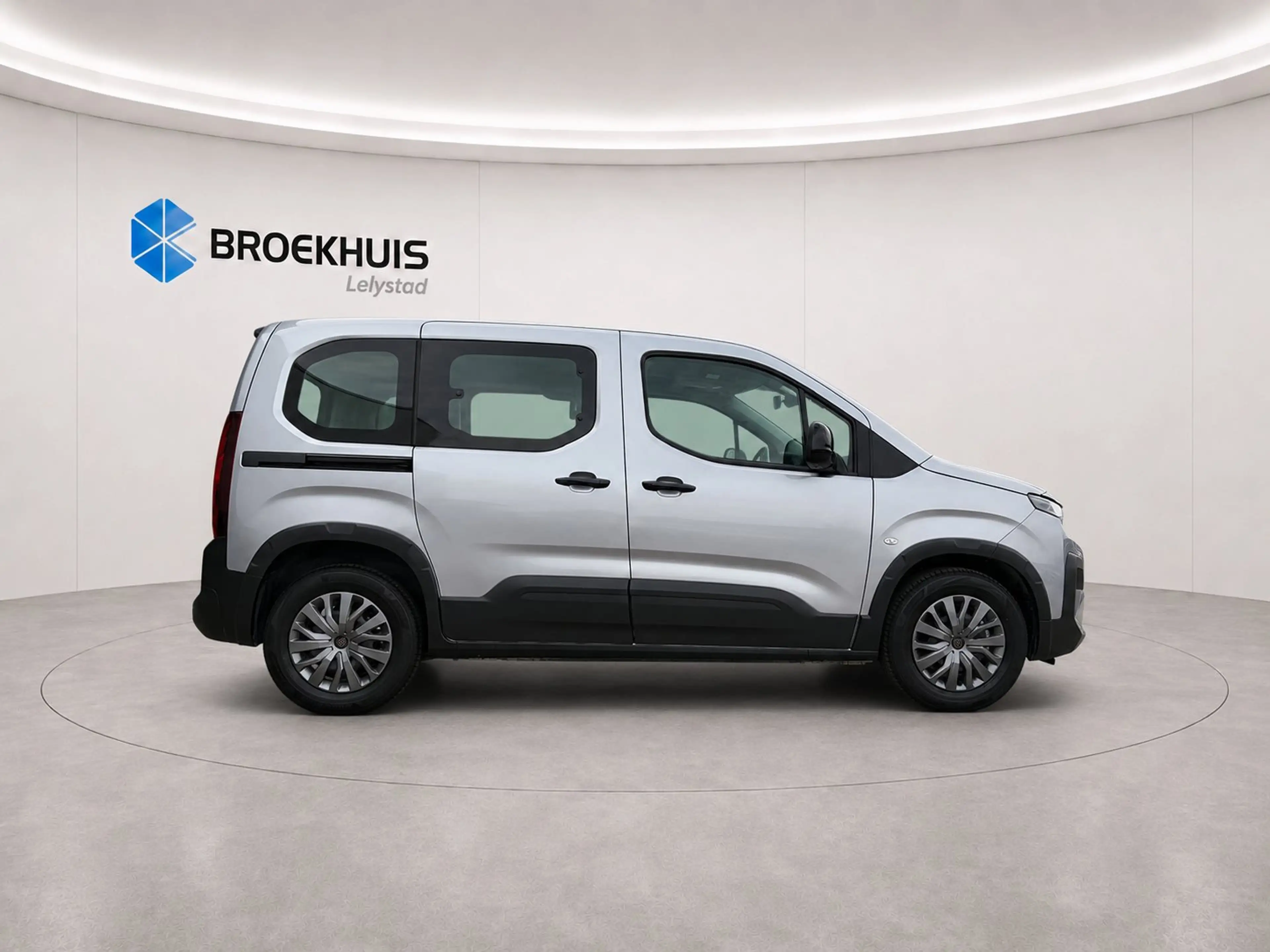 Peugeot e-Rifter EV 50KWH 136PK L1 ALLURE / NAVI / AIRCO / LED / PD — photo 3
