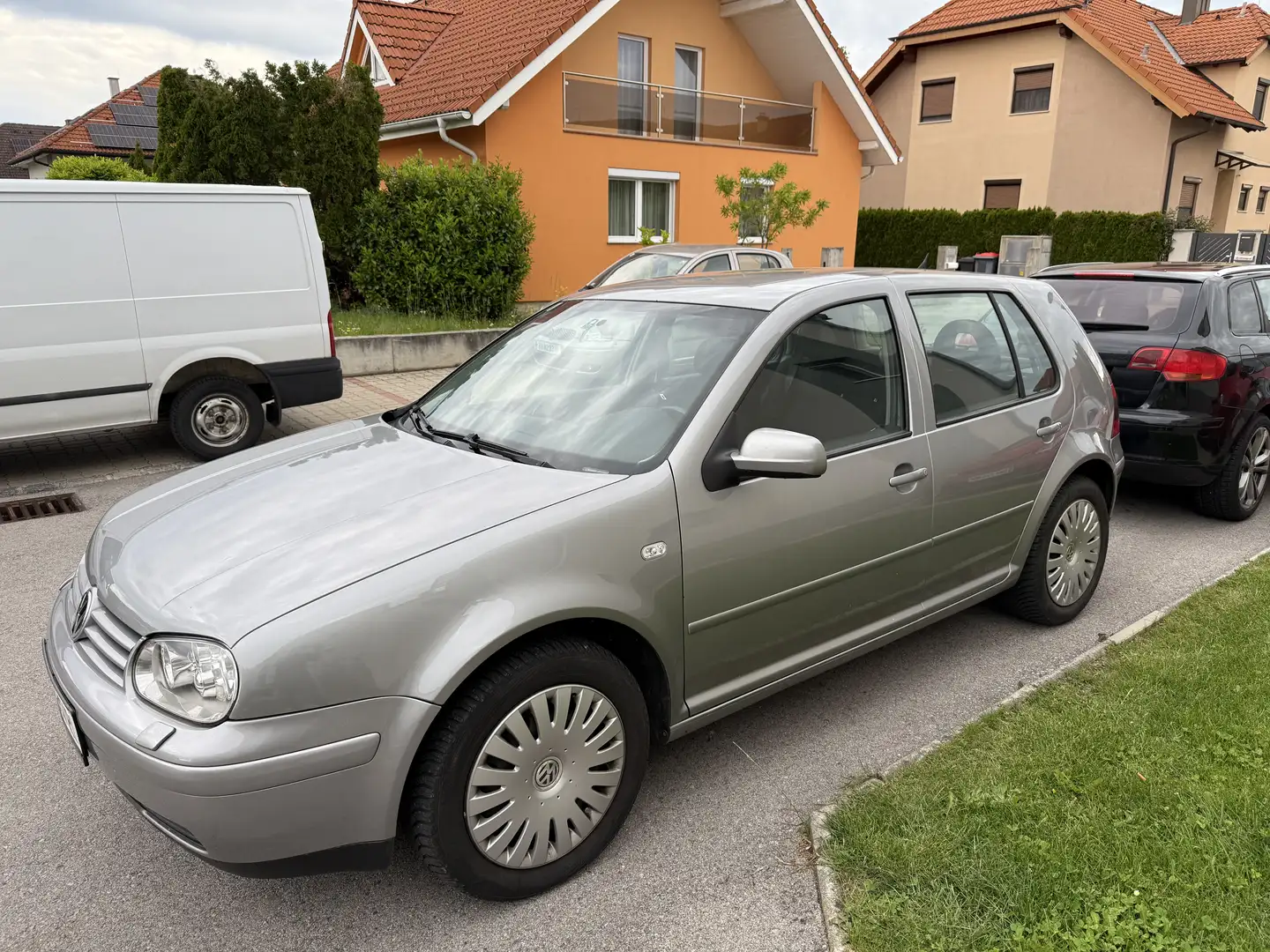Volkswagen Golf Carat Aut. - 2