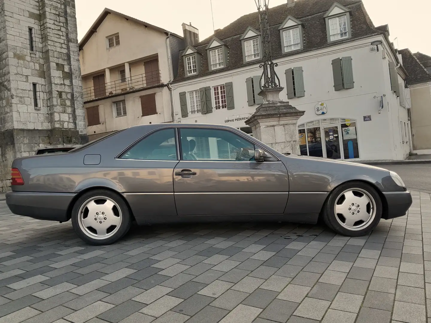 Mercedes-Benz 420 Grau - 2