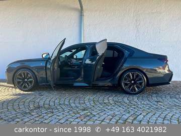 xDr. 60 *M SPORT PRO*LOUNGE SEAT*FOND ENT*SKY