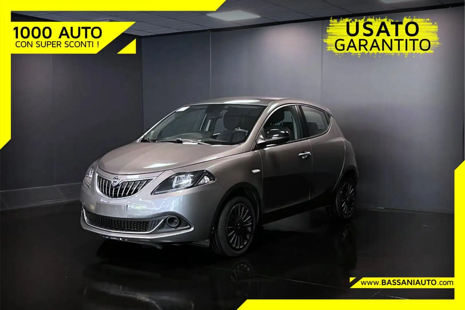 Lancia Ypsilon 1.0 FireFly 5 porte S&S Hybrid Ecochic Silver Grigio - 1