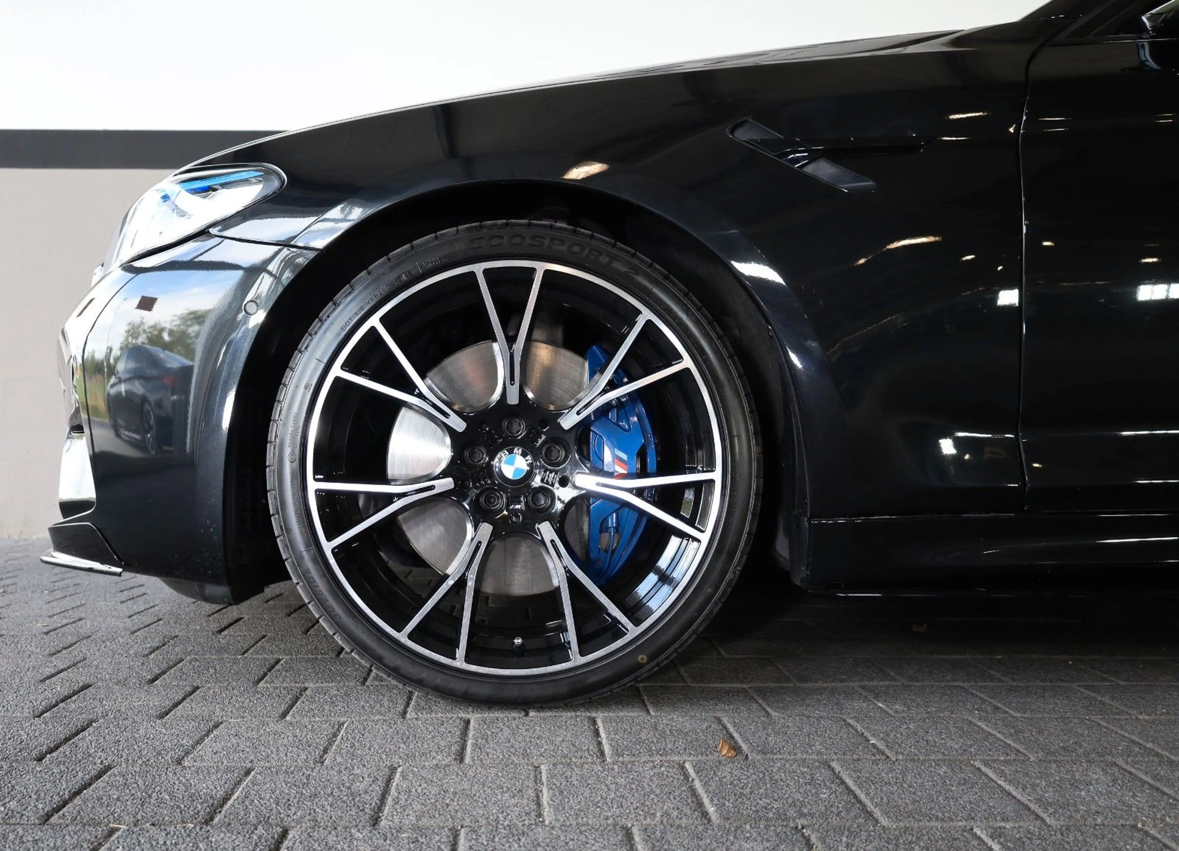 BMW 550 i xDrive/360*/HUD/SHZ/LHZ/HK/TOTW/LASER/R20 — photo 4