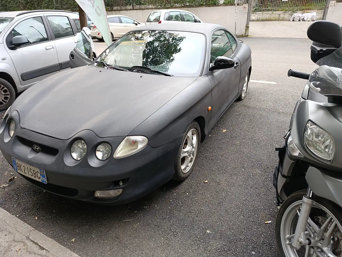 Hyundai Coupe Coupe 1.6 16v Schwarz - 1