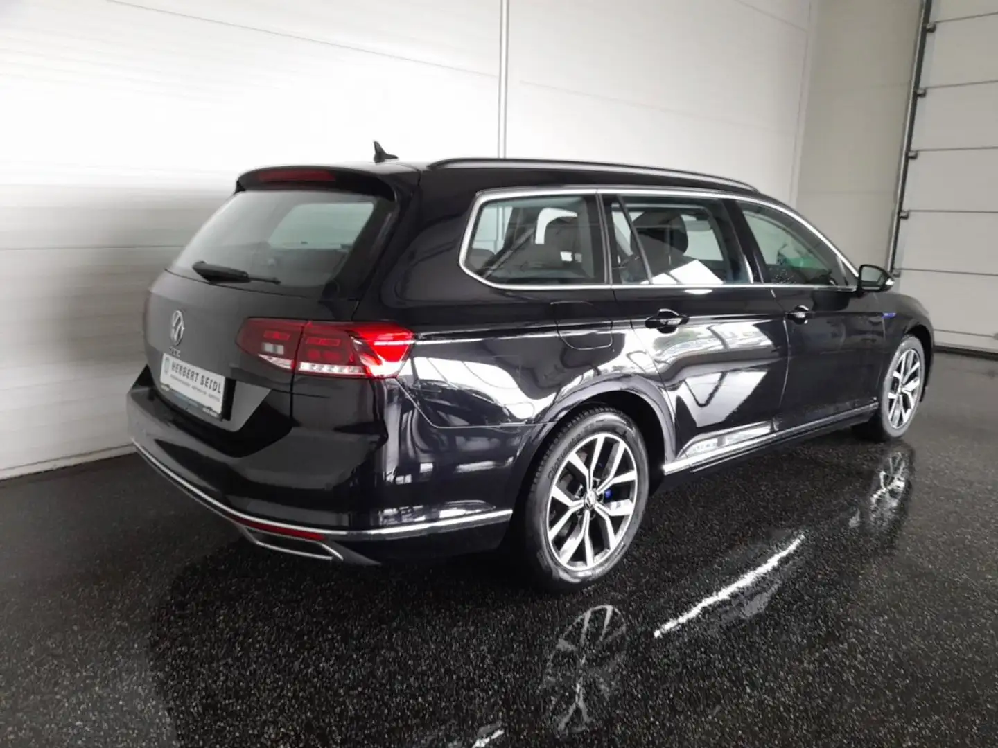 Volkswagen Passat Variant GTE PHEV DSG *17 ZOLL / LED / NAVI / AHV & KAMERA / ACC / SPORT MASSAGESITZ / TRAVEL ASSIST* Schwarz - 2