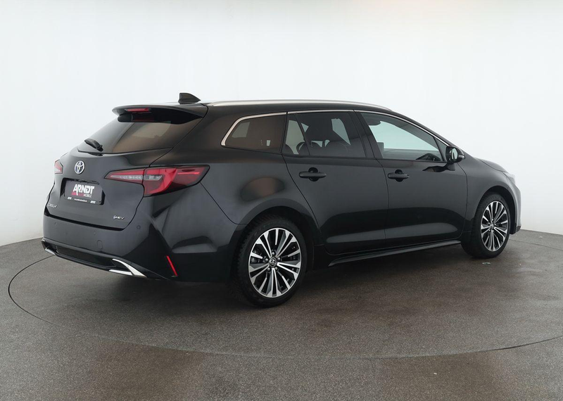 Toyota Corolla Touring Sports 2.0 CVT Team D Navi Kam — photo 5