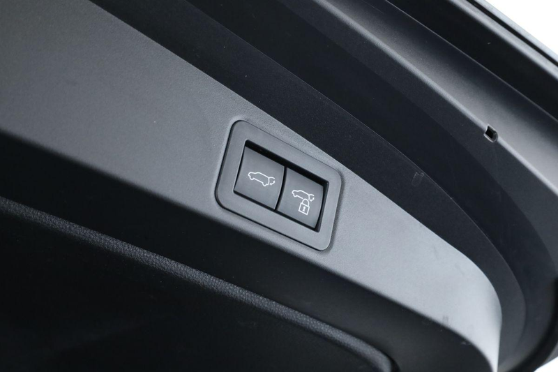 Toyota Corolla Touring Sports 2.0 CVT Team D Navi Kam — photo 10
