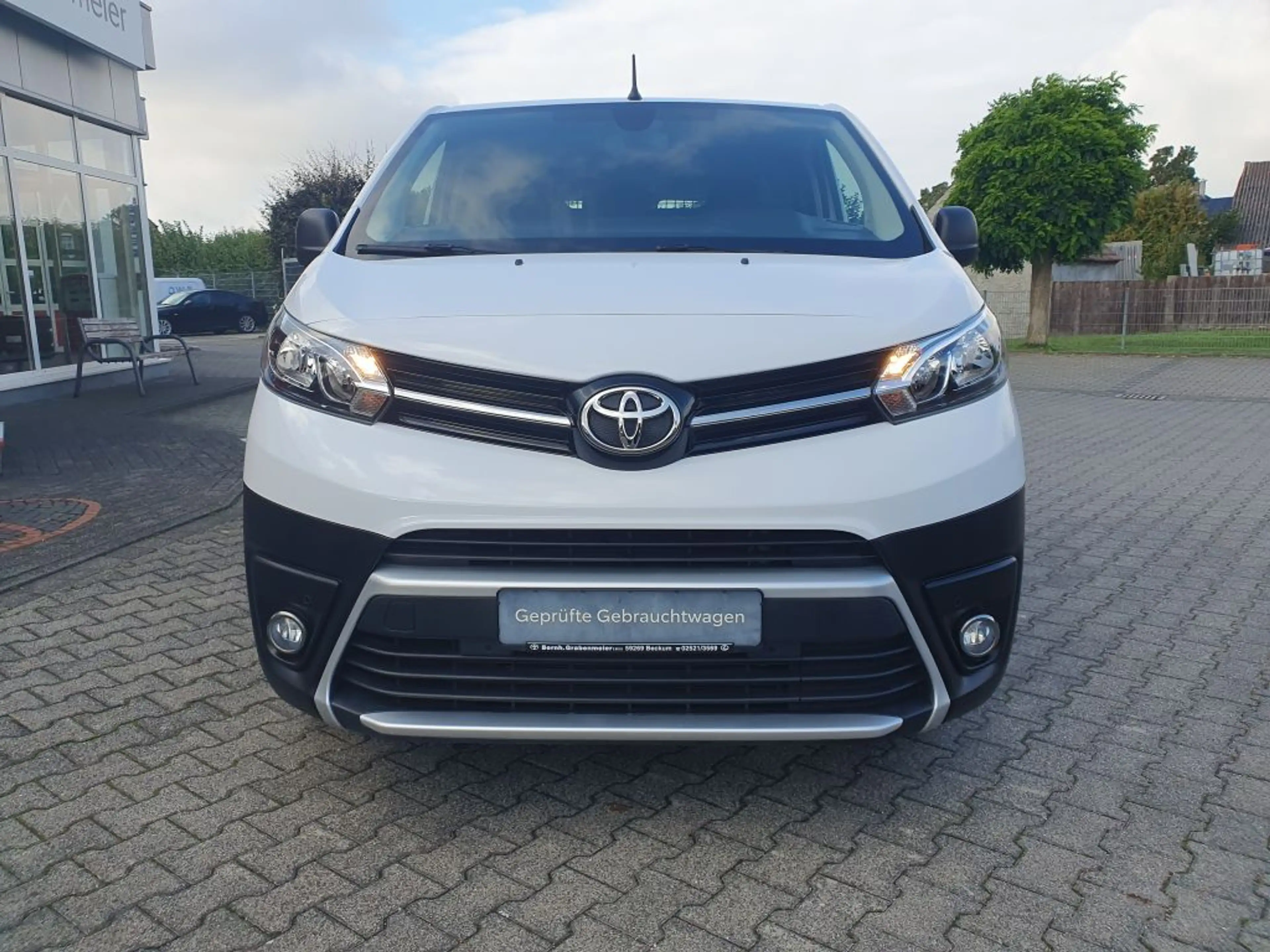 Toyota Proace 2,0-l-D-4D L2 Meister — photo 2