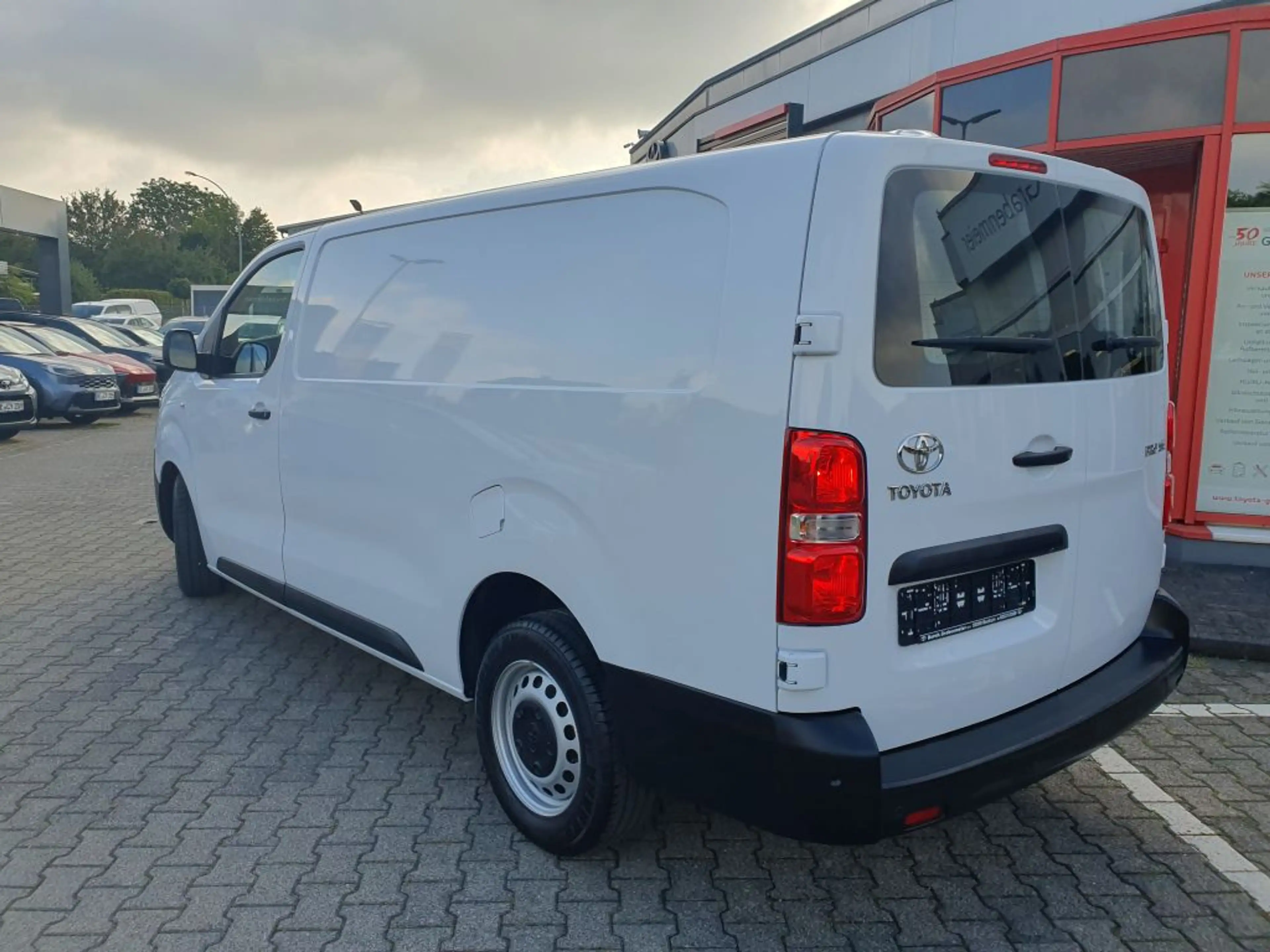 Toyota Proace 2,0-l-D-4D L2 Meister — photo 7