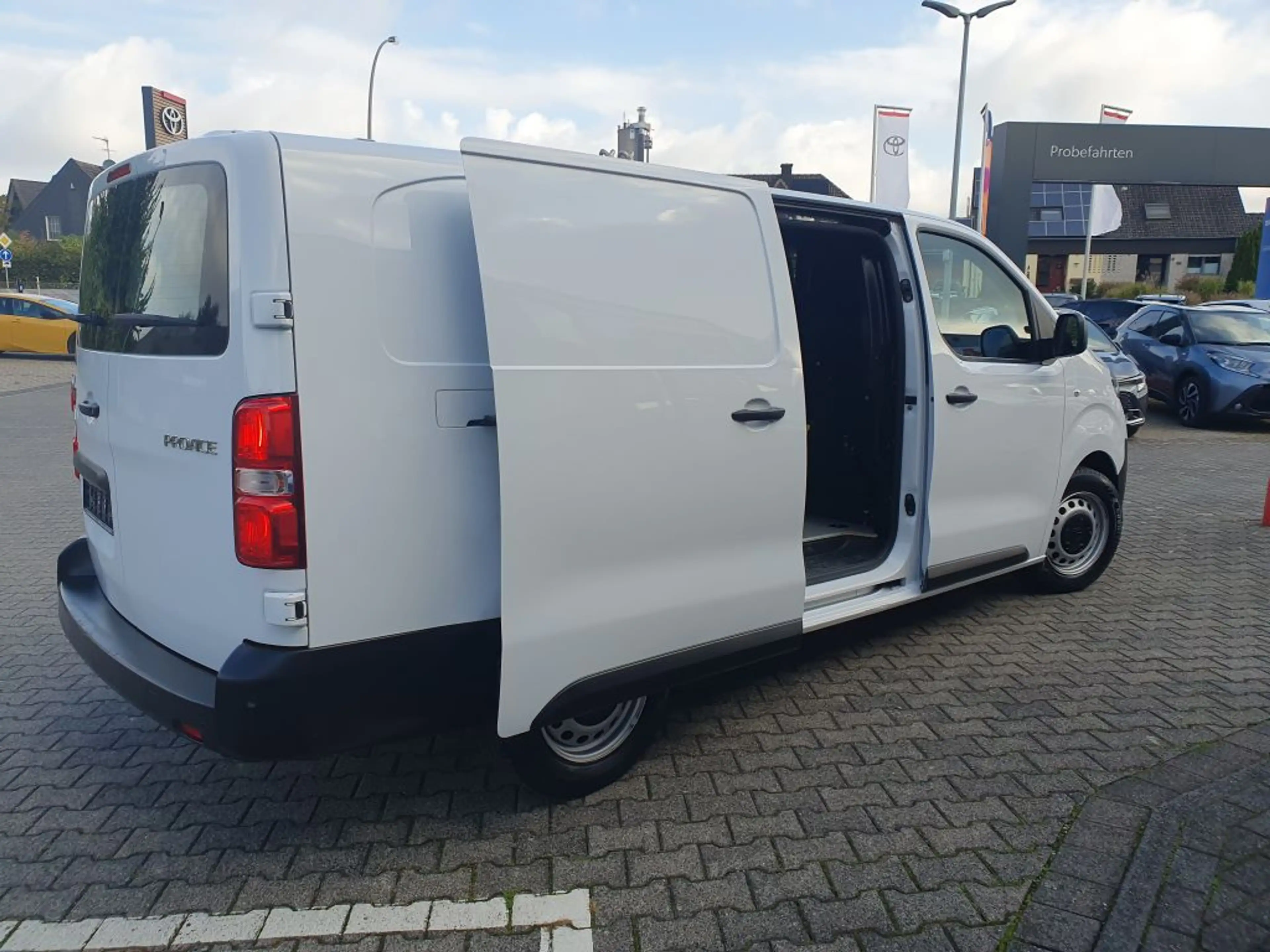 Toyota Proace 2,0-l-D-4D L2 Meister — photo 5