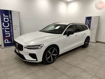 B4 D MHEV auto PLUS Dark Pelle CarPlay/Android 19”