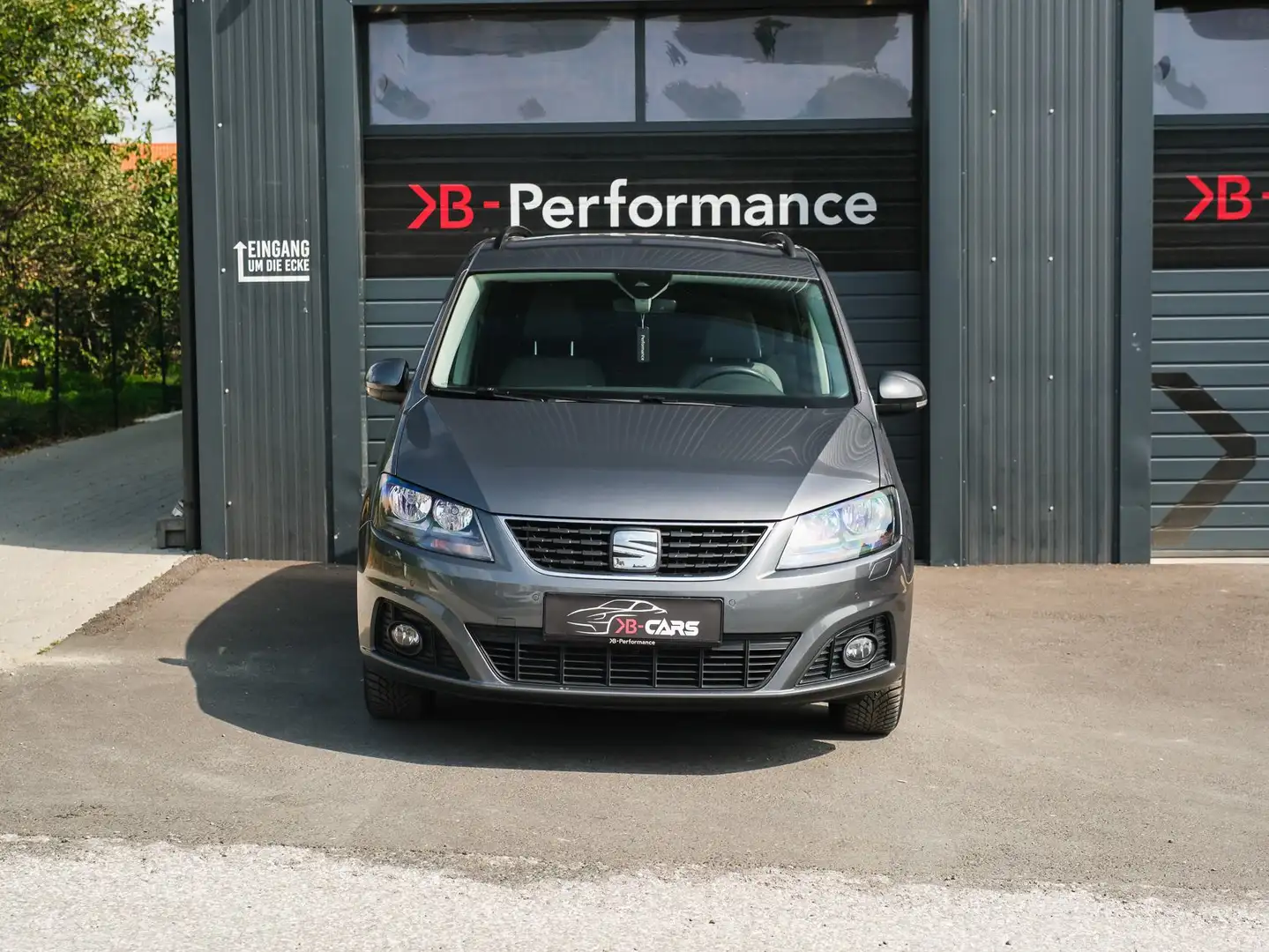 SEAT Alhambra Business 2,0 TDI 7-Sitzer/AHK/RFK/3-ZONEN/ACC/NAVI Grau - 2