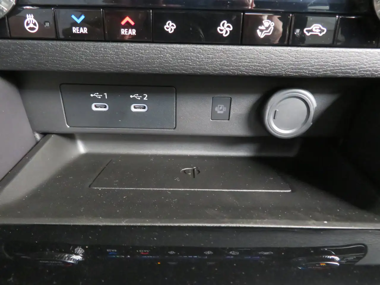 Mitsubishi Outlander 2026 — фото 19