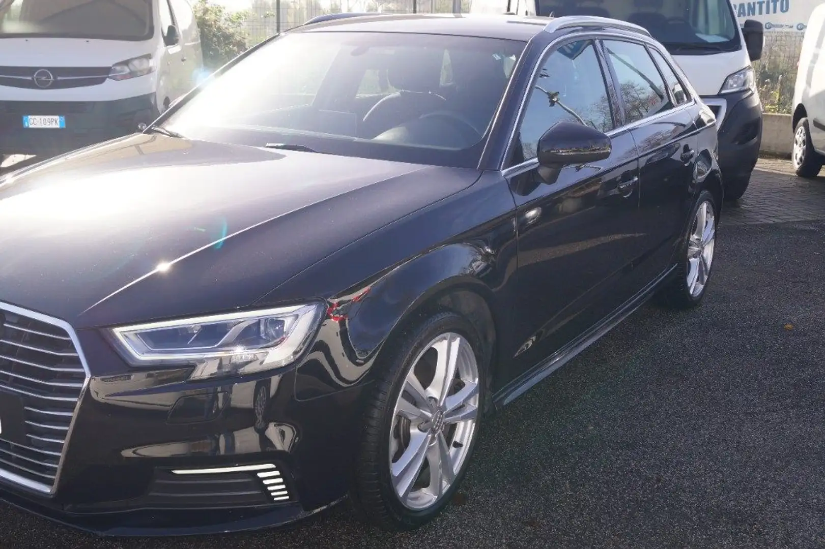 Audi A3 SPB 40 e-tron S tronic Admired COCKPIT Negro - 2