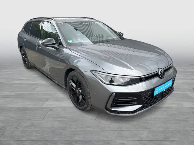 Volkswagen Passat view 8
