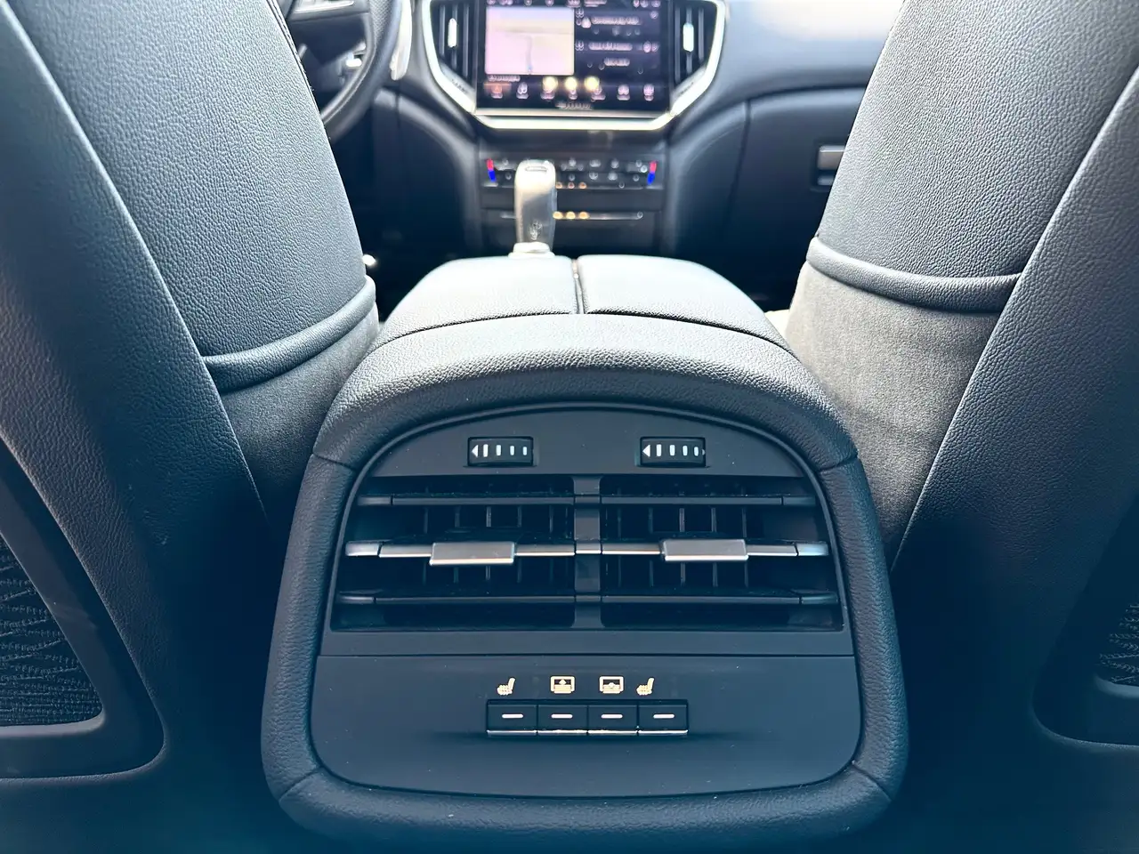 Maserati Ghibli 2022 — фото 16