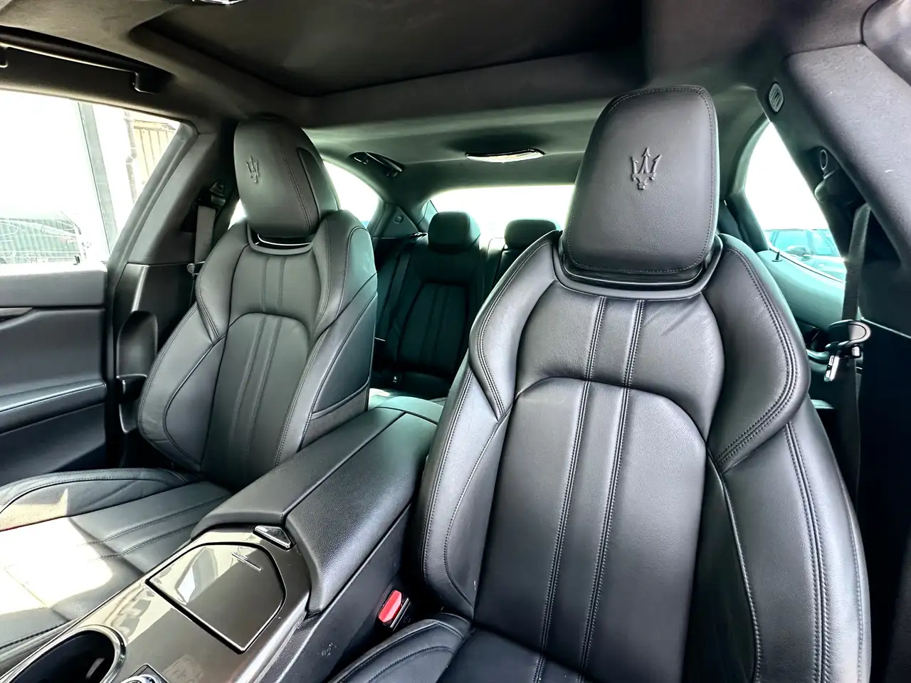 Maserati Ghibli 2022 — фото 12