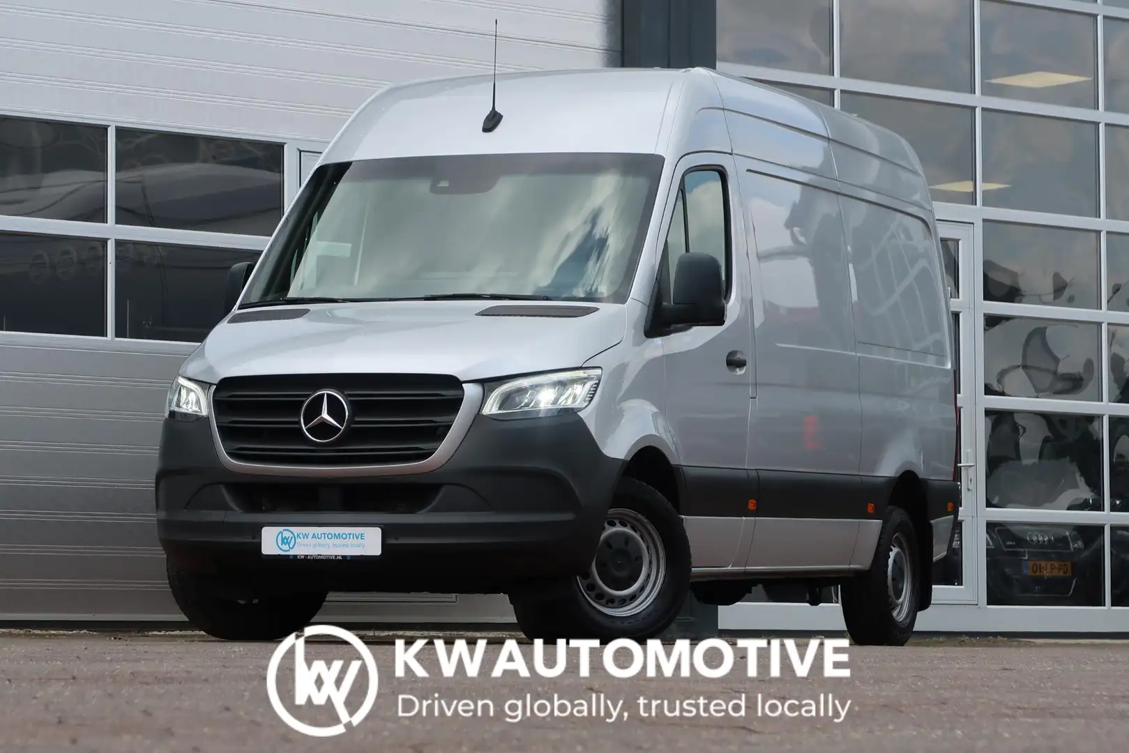 Mercedes-Benz Sprinter 317 1.9 CDI L2H2 AUT/ CAMERA/ LED/ CRUISE/ CLIMA/ - 1