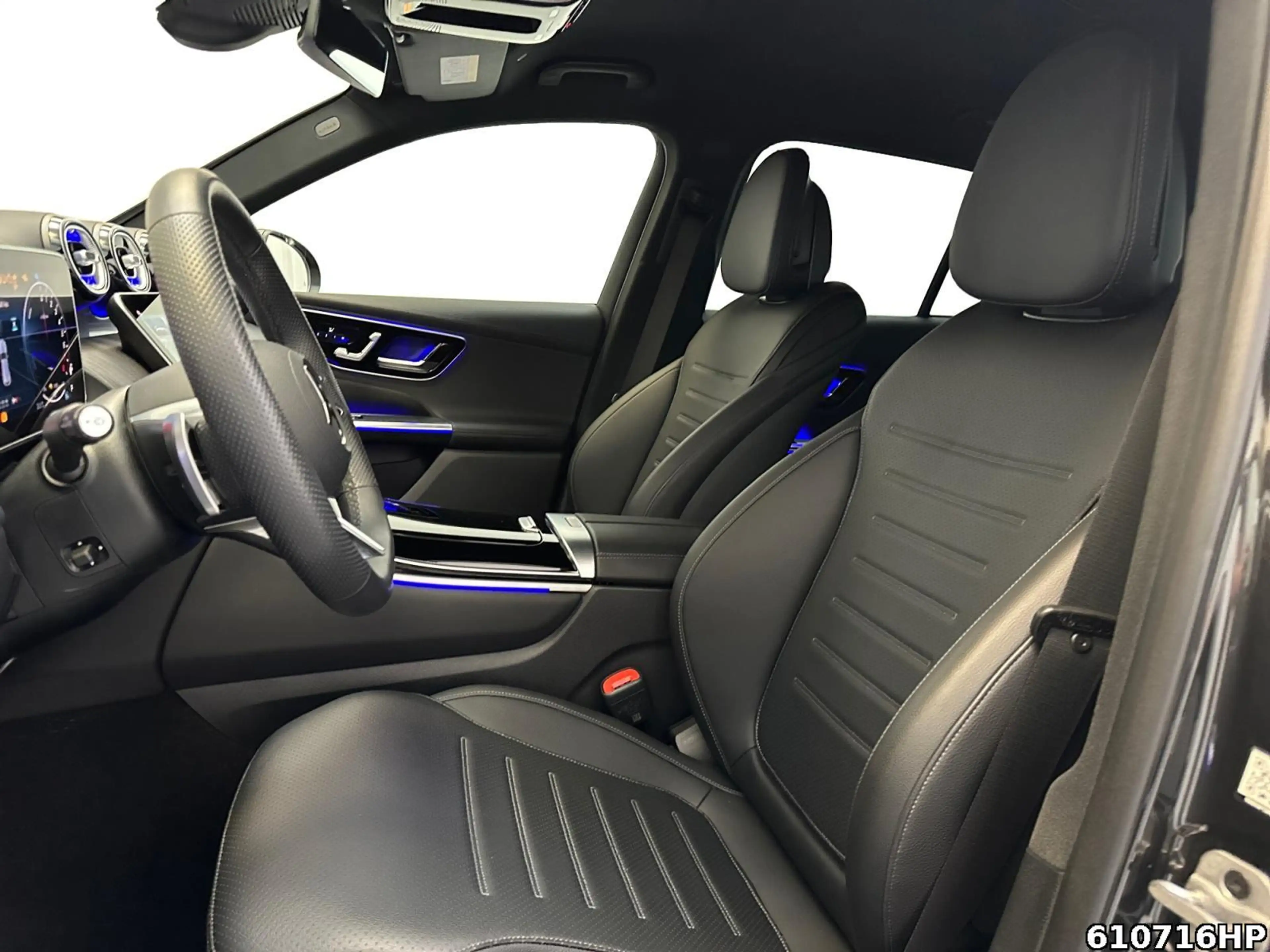Mercedes-Benz GLC 300 e 4M AMG  AHK Night Memory Distronic LED — photo 11
