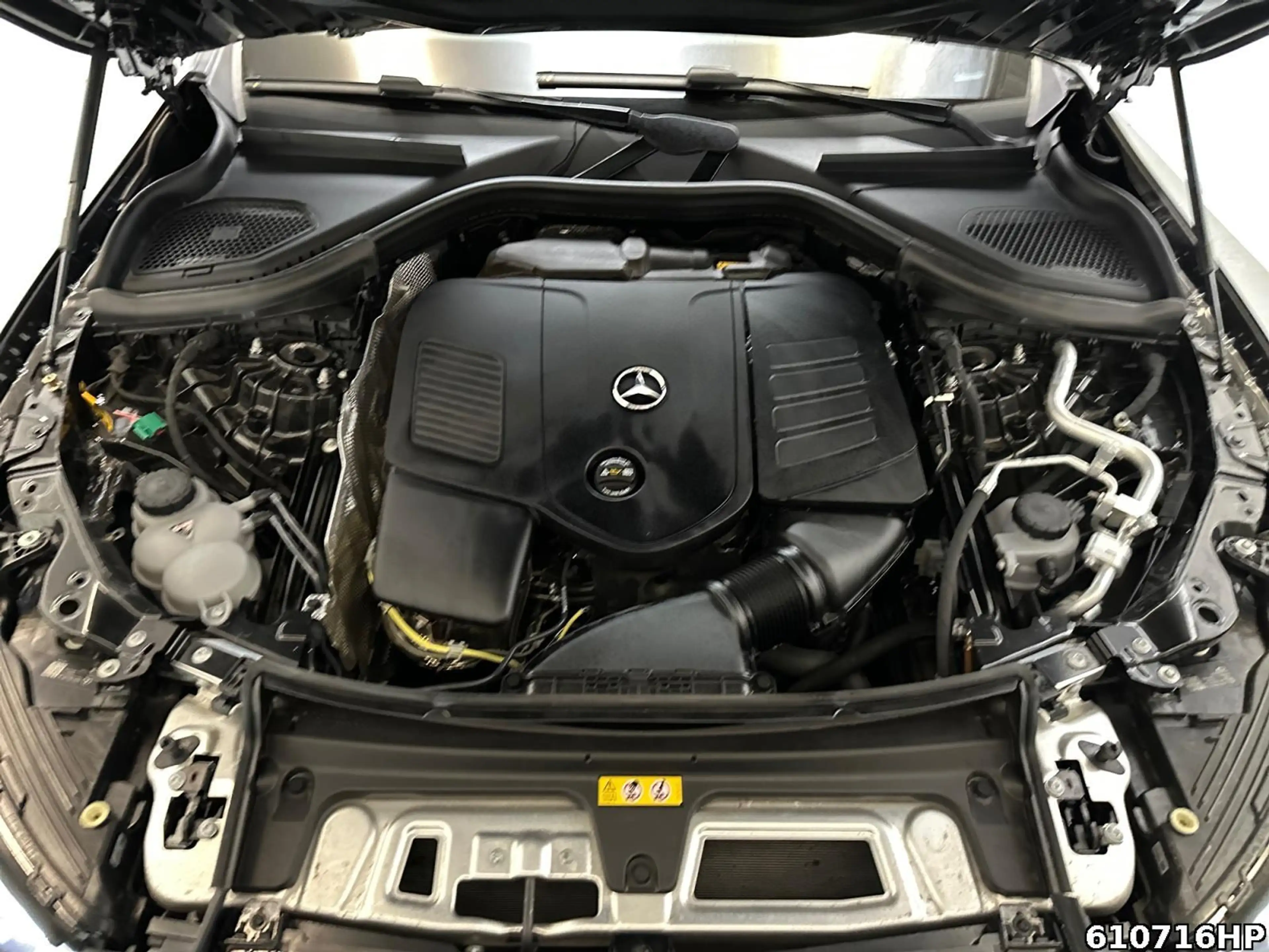 Mercedes-Benz GLC 300 e 4M AMG  AHK Night Memory Distronic LED — photo 7