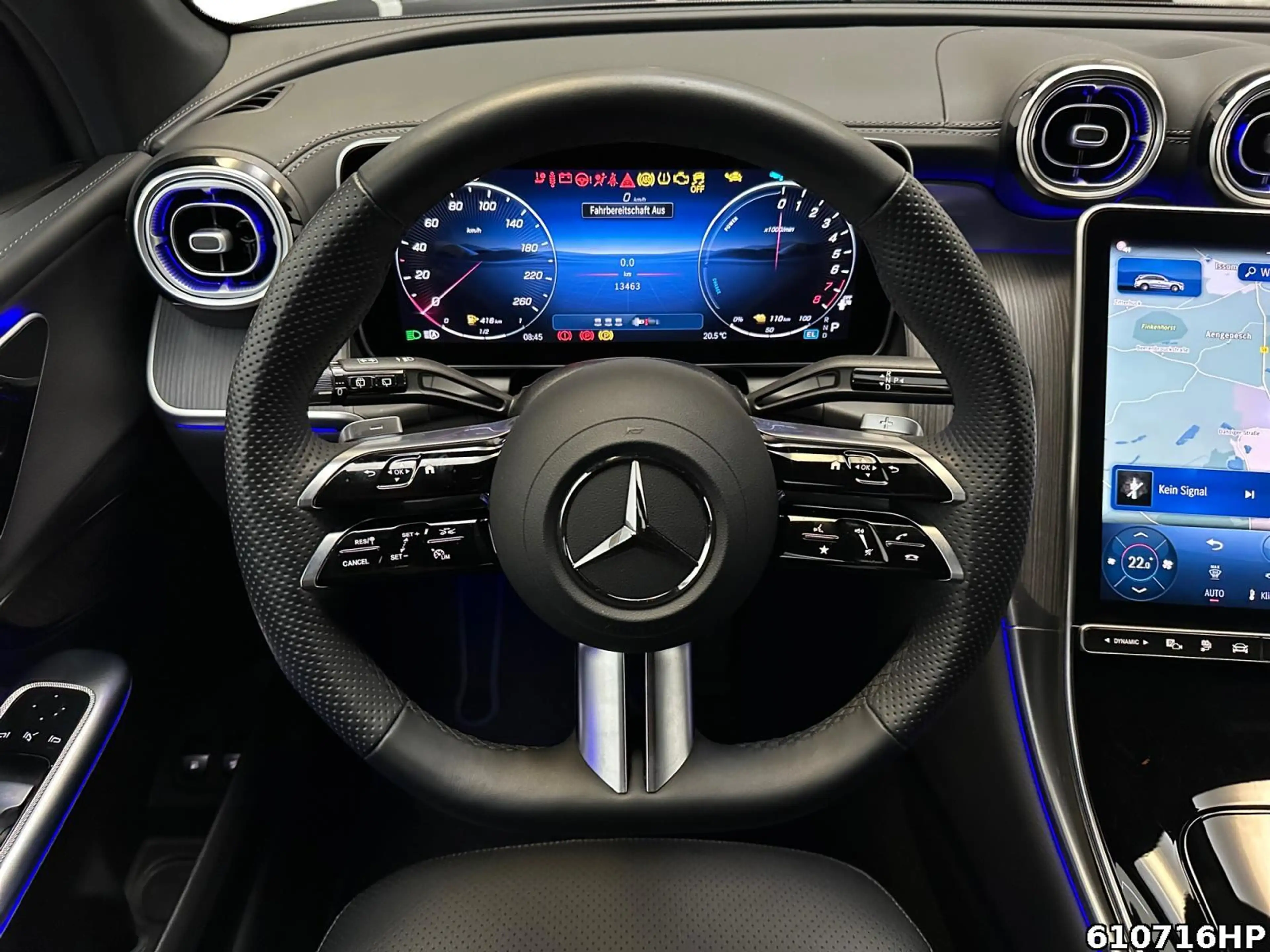 Mercedes-Benz GLC 300 e 4M AMG  AHK Night Memory Distronic LED — photo 9