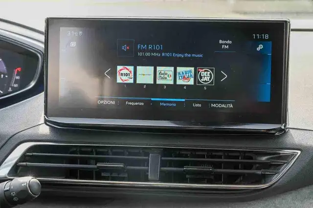 Peugeot 3008 view 14